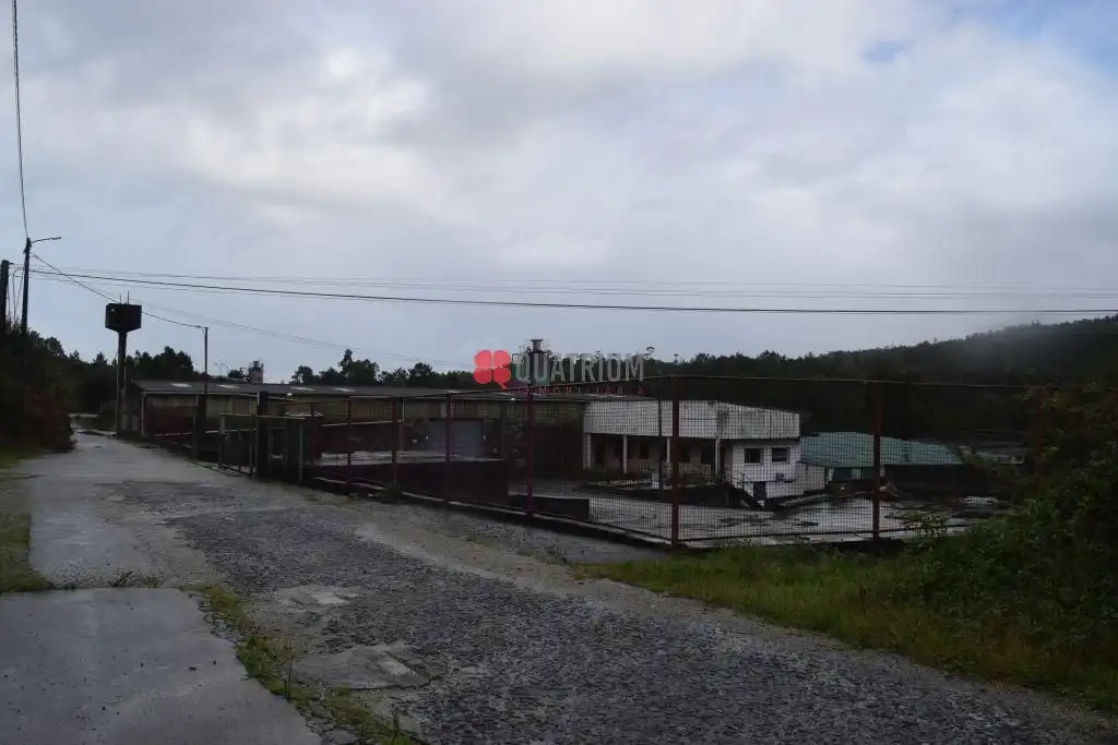 Industrial buildings for sale in Vimianzo