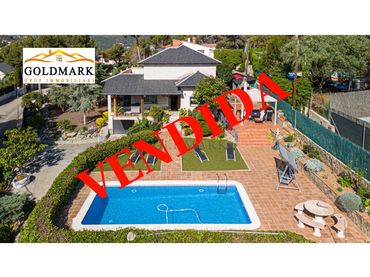 Casa con piscina in vendita a Calle Eugeni Valero Ramo 43