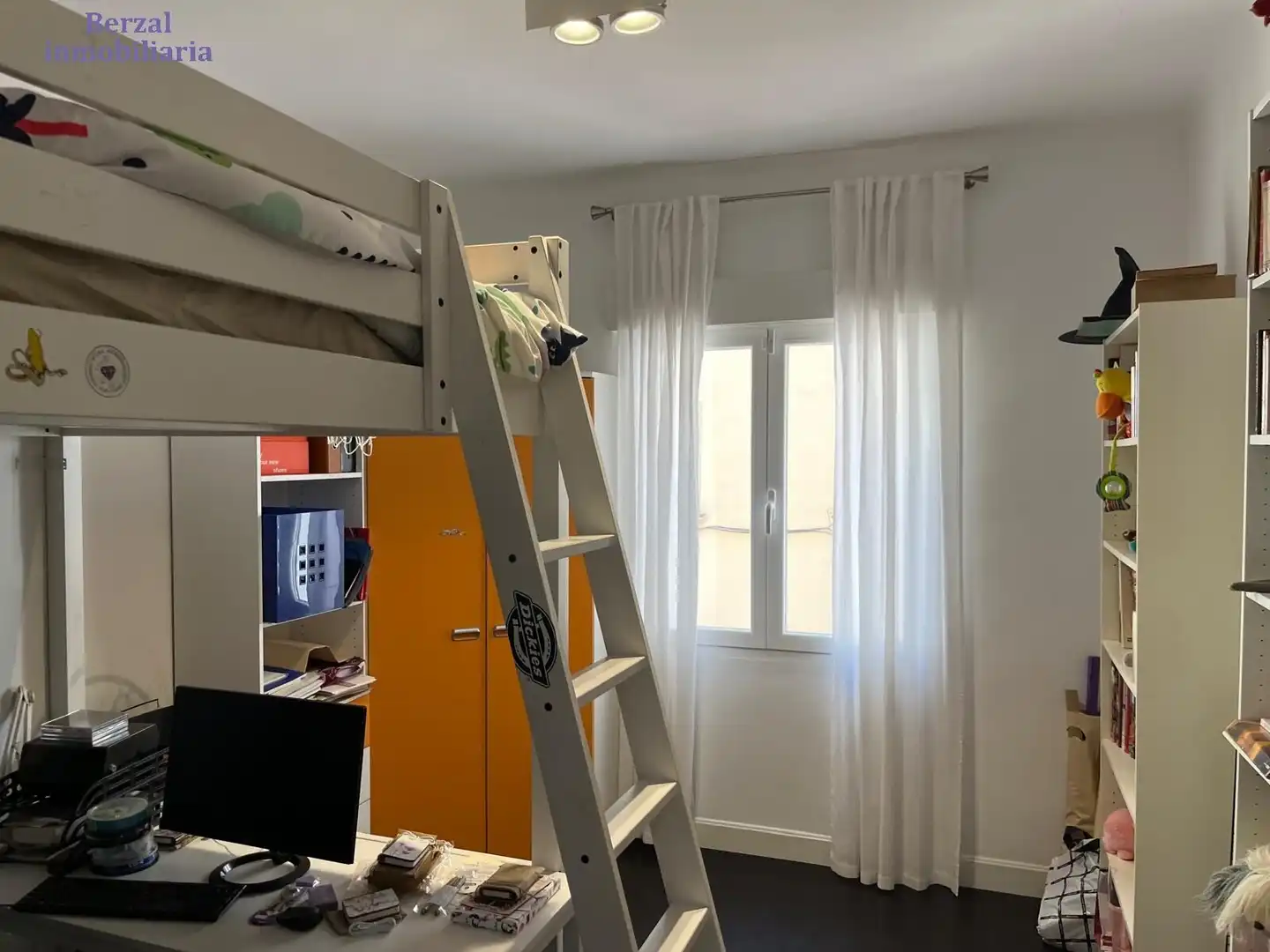 Bedroom of Flat for sale in  Logroño  with Air Conditioner, Heating and Terrace