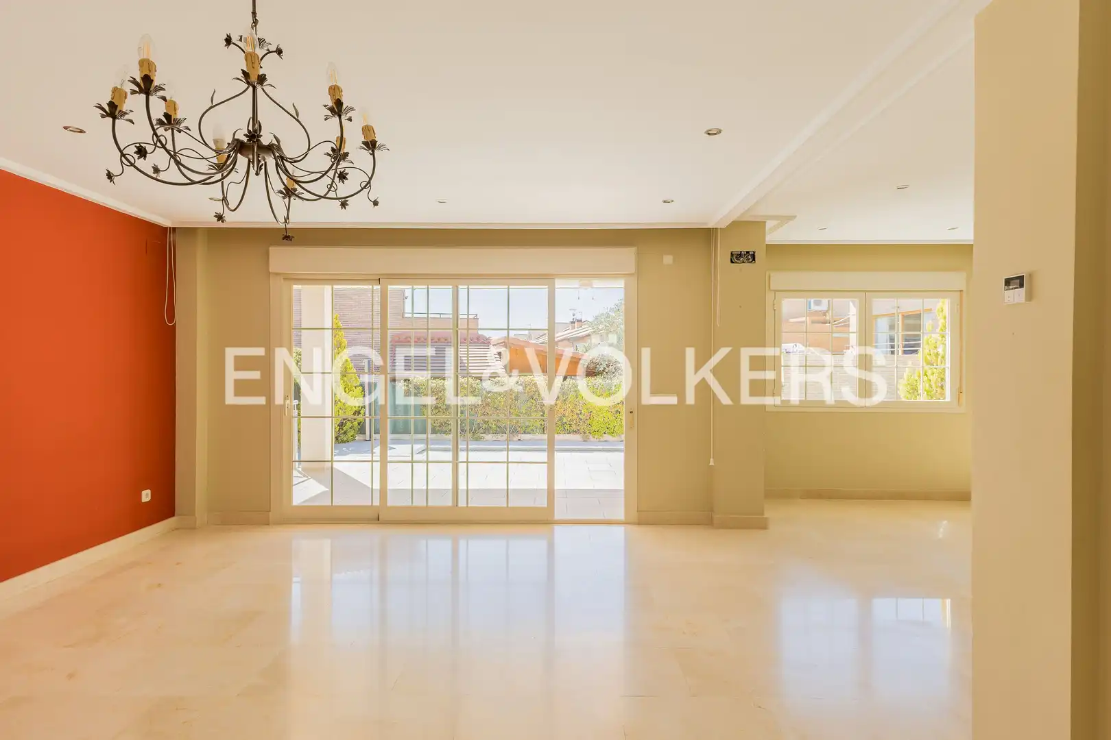 Comedor de Casa o chalet en venta en Villanueva de la Cañada con Aire acondicionado, Calefacción y Jardín privado