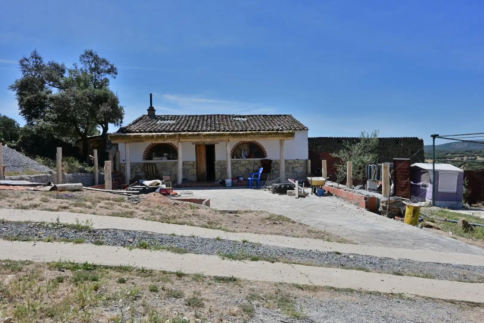 Vista exterior de Casa o chalet en venta en Bodonal de la Sierra con Aire acondicionado, Piscina y Amueblado
