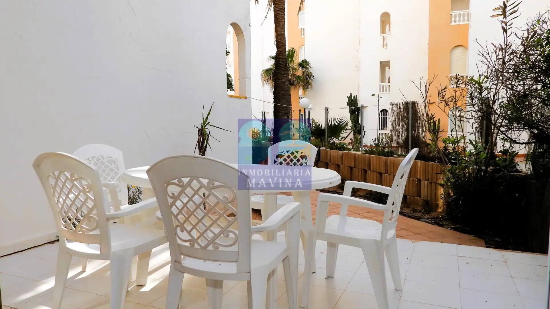Garten von Einfamilien-Reihenhaus zum Verkauf in La Manga del Mar Menor mit Heizung, Privatgarten und Terrasse