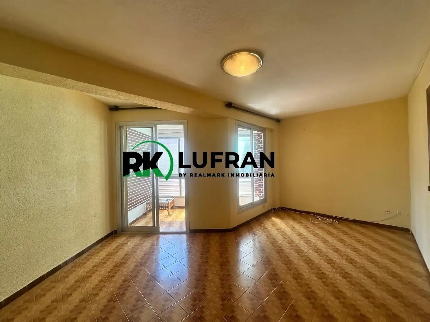 Wohnung zum Verkauf in Alicante / Alacant mit Balkon