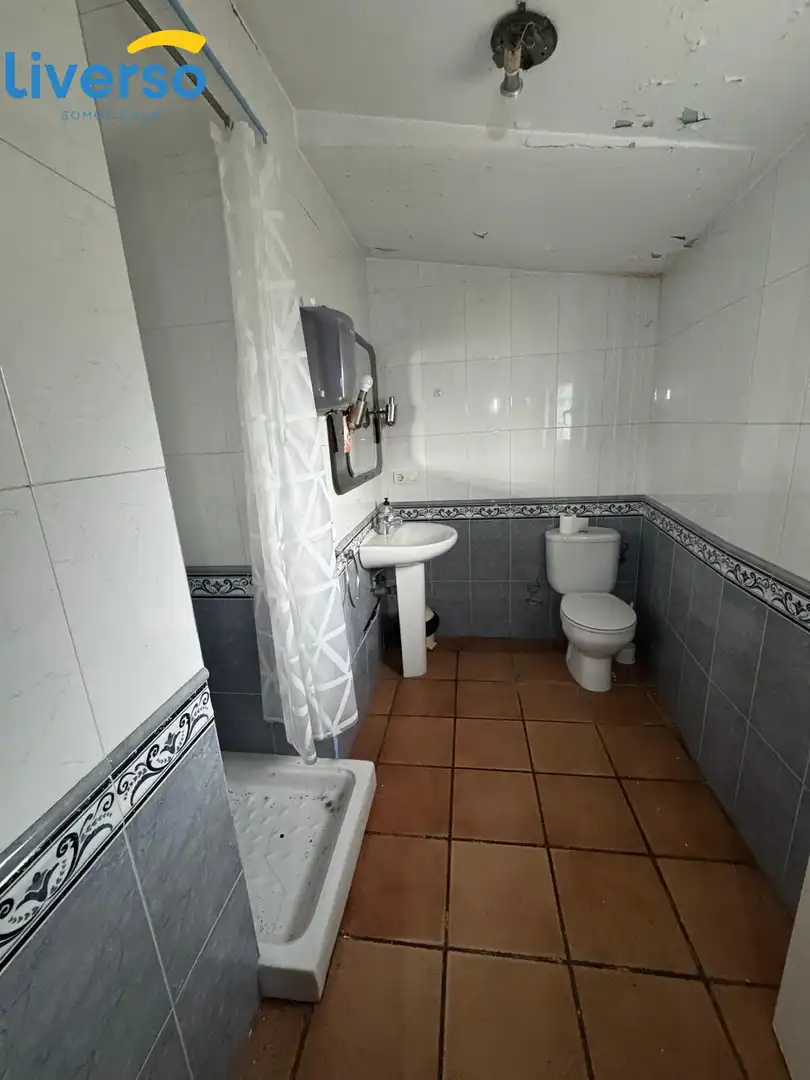 Bany de Local en venda en Fuentespina