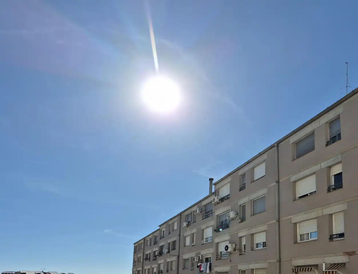 Vista exterior de Piso en venta en Terrassa con Parquet y Alarma