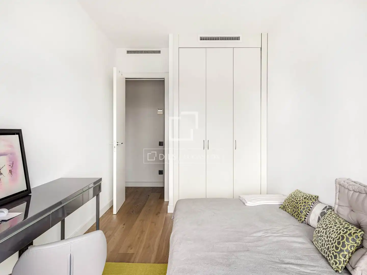 Habitación de Piso en venta en Barcelona con Aire acondicionado, Calefacción y Jardín privado
