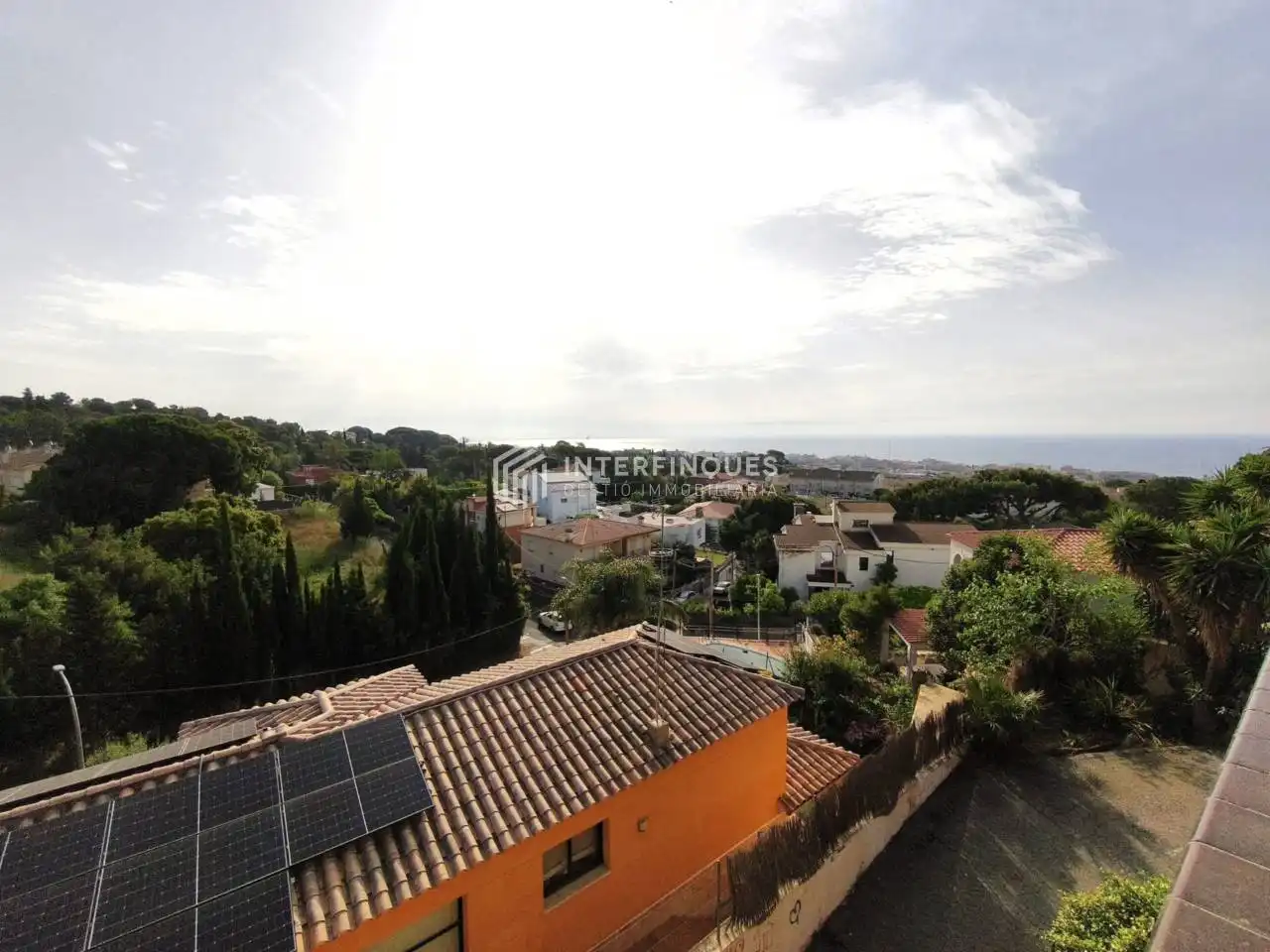 Vista exterior de Casa o xalet en venda en Premià de Dalt amb Calefacció, Jardí privat i Terrassa