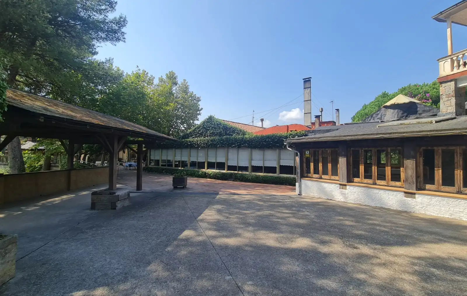 Vista exterior de Casa o xalet en venda en Montcada i Reixac amb Aire condicionat, Calefacció i Terrassa