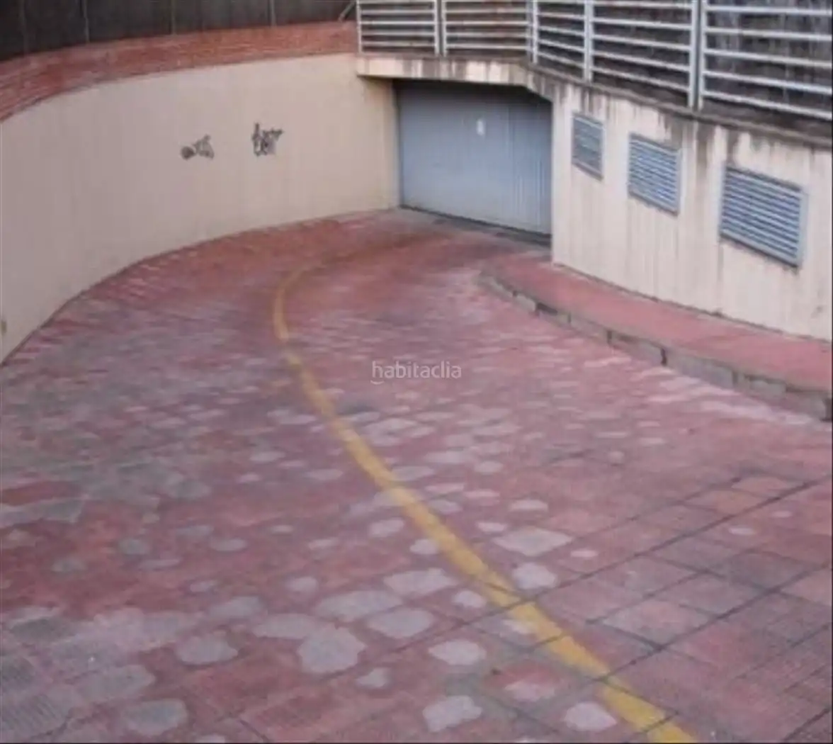 Einzelparkplatz zur Miete in Avenida de la Alcarria 1