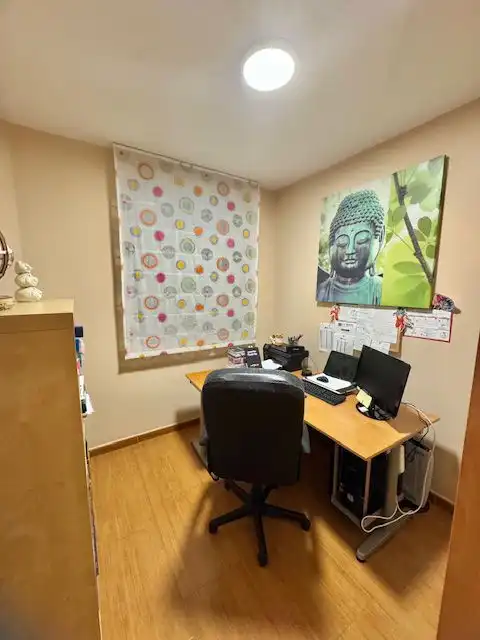 Wohnung zum Verkauf in Sevilla mit Klimaanlage und Abstellraum