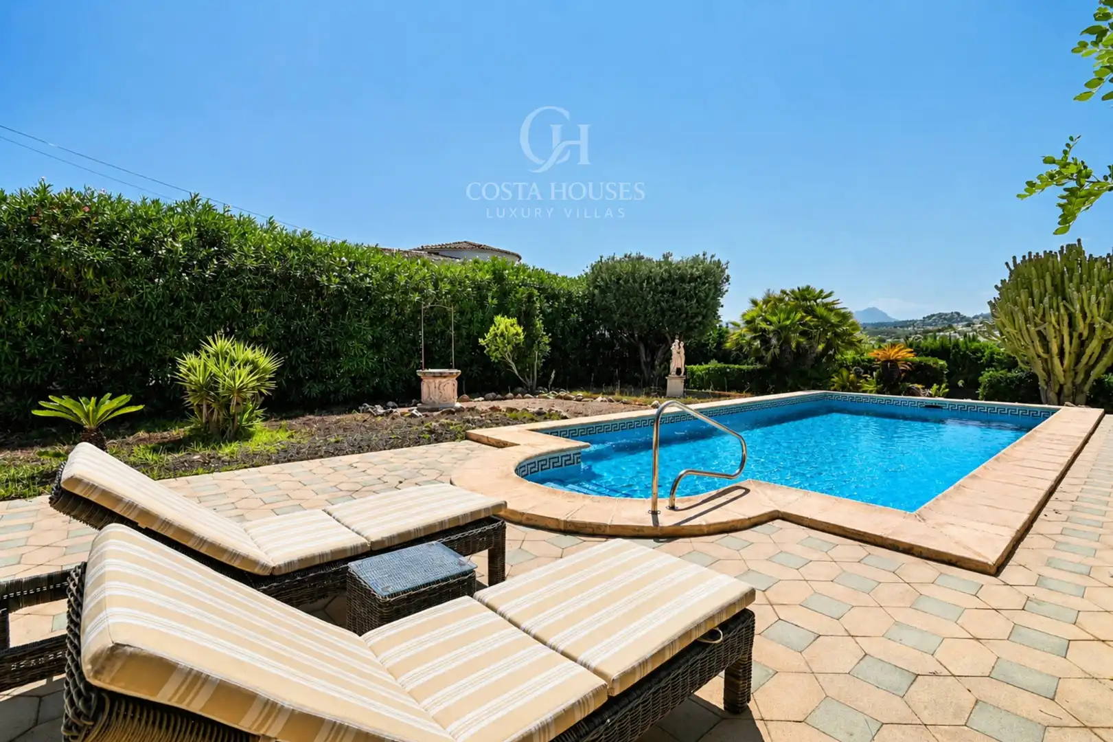 Piscina de Casa o xalet en venda en Moraira amb Aire condicionat, Calefacció i Jardí privat