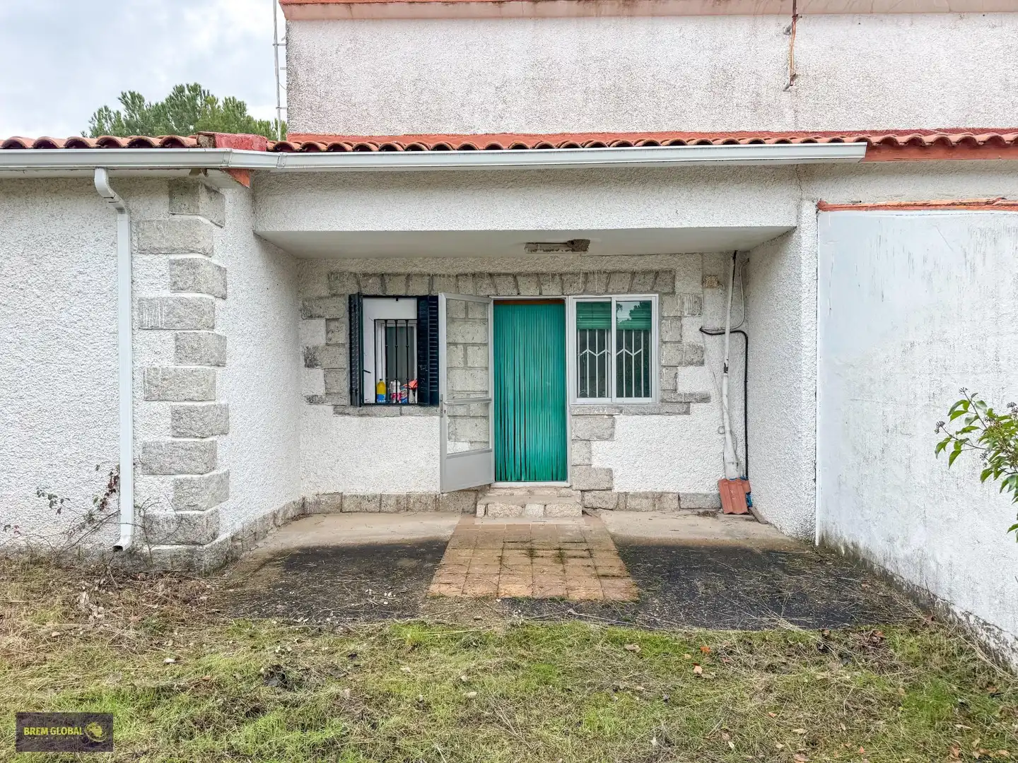 Vista exterior de Casa adosada en venta en El Berrueco con Jardín privado, Trastero y Amueblado