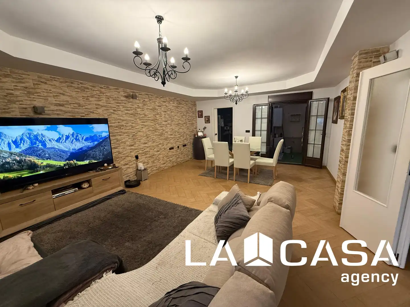 Living room of Detached homes for sale in Dos Hermanas  with Air Conditioner, Terrace and Storage room