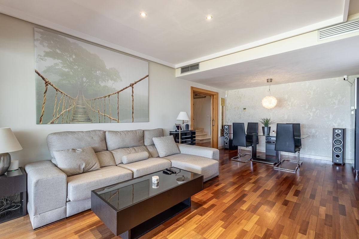 Single-family semi-detached for sale in Camino de los Neveros - Serrallo