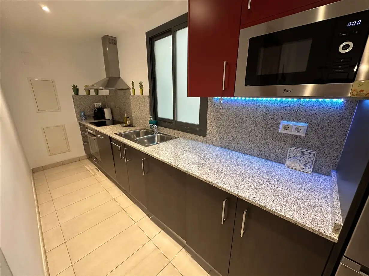 Apartamento de alquiler en Carrer Mestral, Port - Horta de Santa María