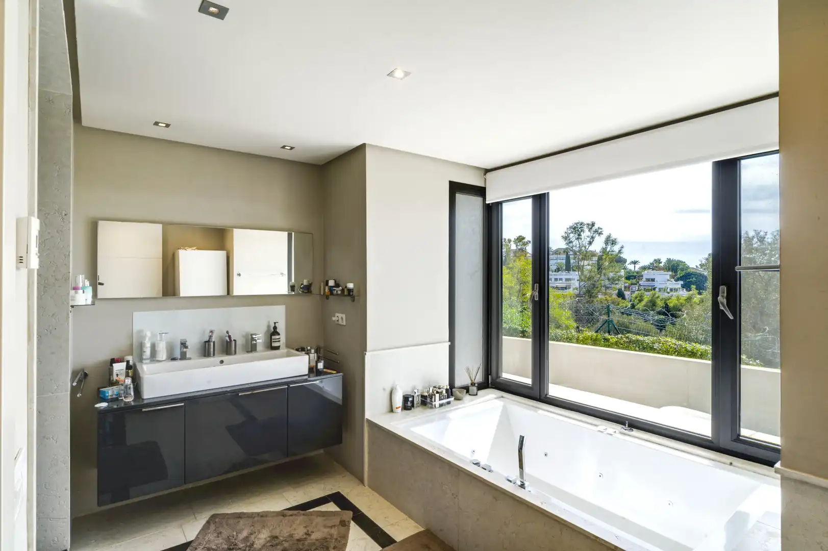Casa con piscina en venta en Milla de Oro, imagen 26