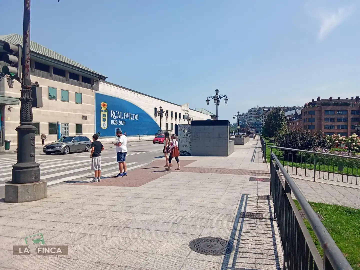 Vista exterior de Garatge en venda en Oviedo 