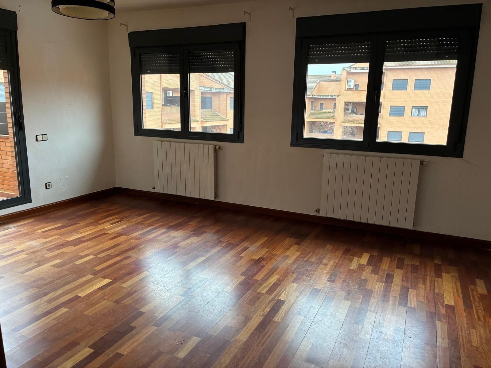 Bedroom of Attic for sale in Yebes  with Terrace, Storage room and Community pool