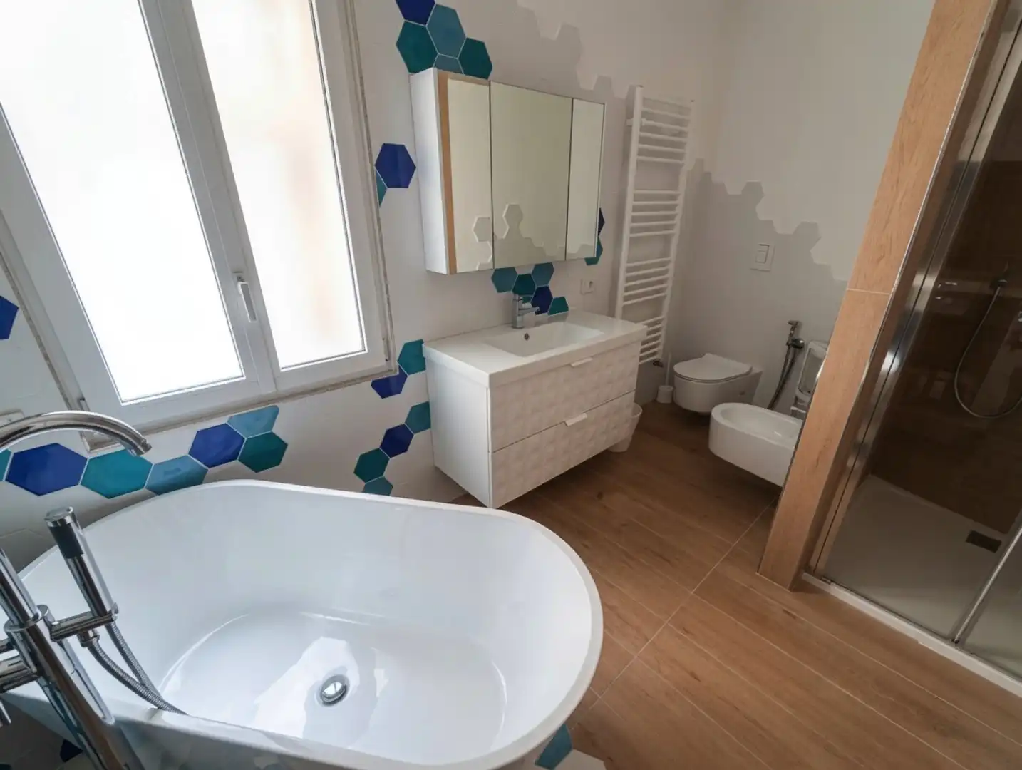 Baño de Apartamento en venta en Marbella con Terraza, Amueblado y Balcón
