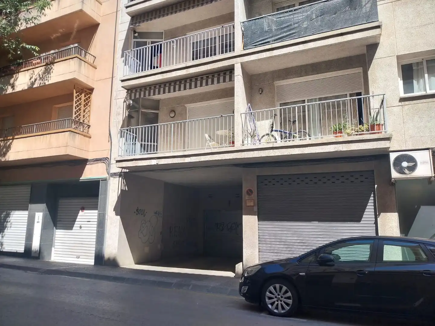 Individual amb ascensor en venda a Carrer Pere Compte 6-8, imagen 4