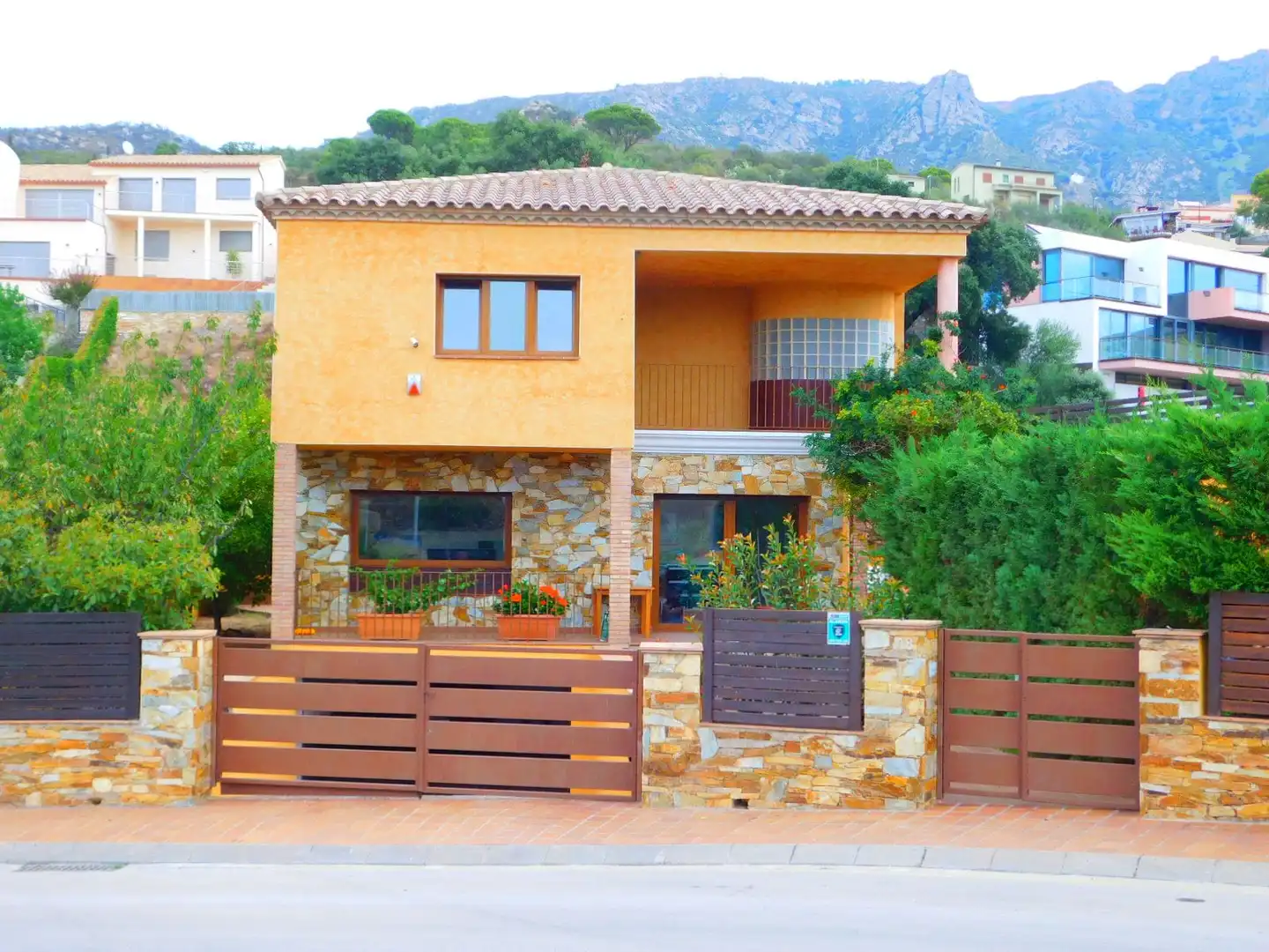 Vista exterior de Casa o chalet en venta en Palau-saverdera con Aire acondicionado, Jardín privado y Terraza