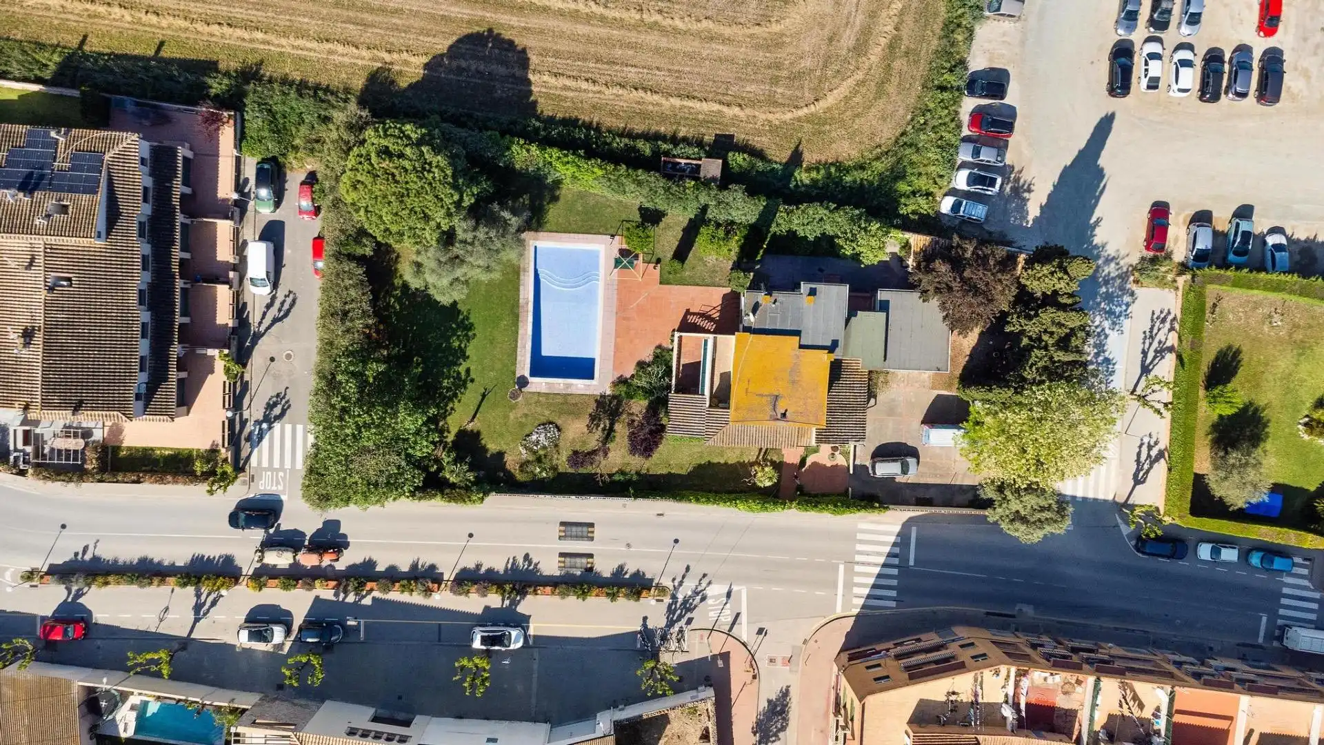 Exterior view of Houses for sale in Sant Pere Pescador  with Air Conditioner, Heating and Private garden