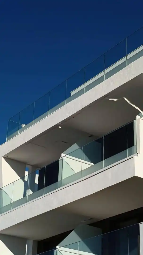 Vista exterior de Apartamento de alquiler en Estepona con Aire acondicionado, Calefacción y Terraza