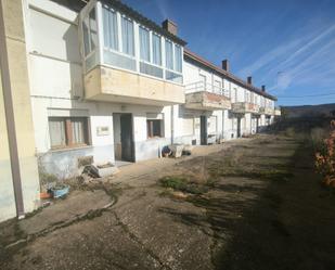 Exterior view of Building for sale in Cuadros