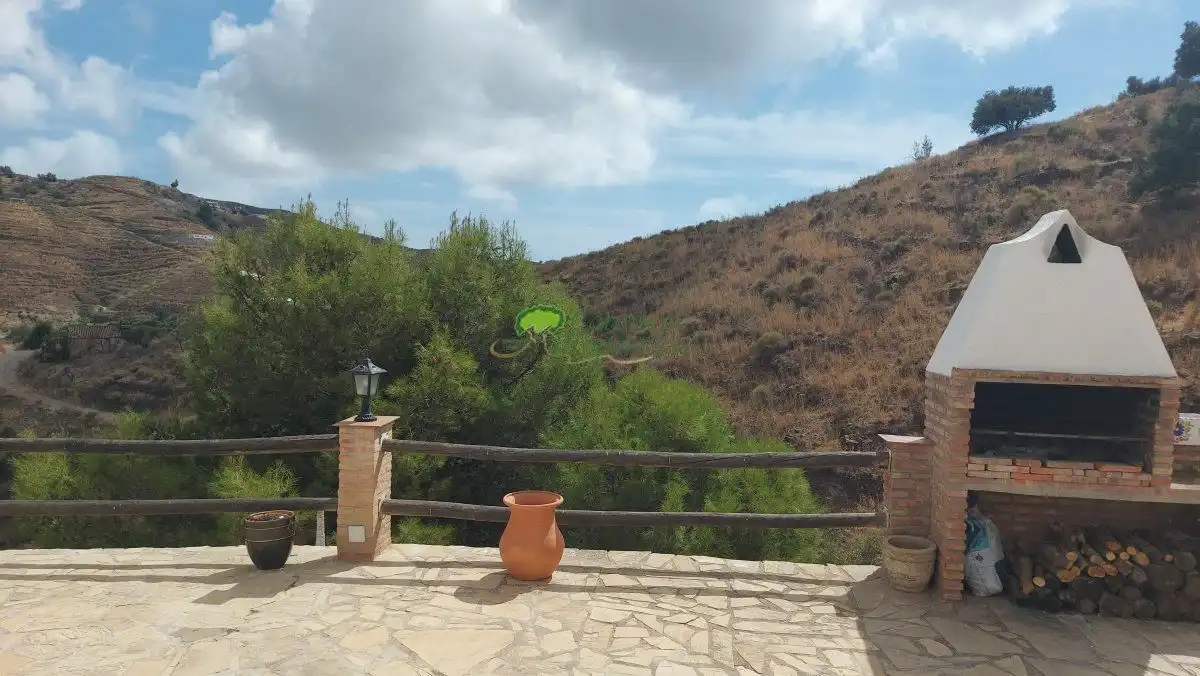 Jardín de Finca rústica en venta en Vélez-Málaga con Aire acondicionado, Terraza y Trastero