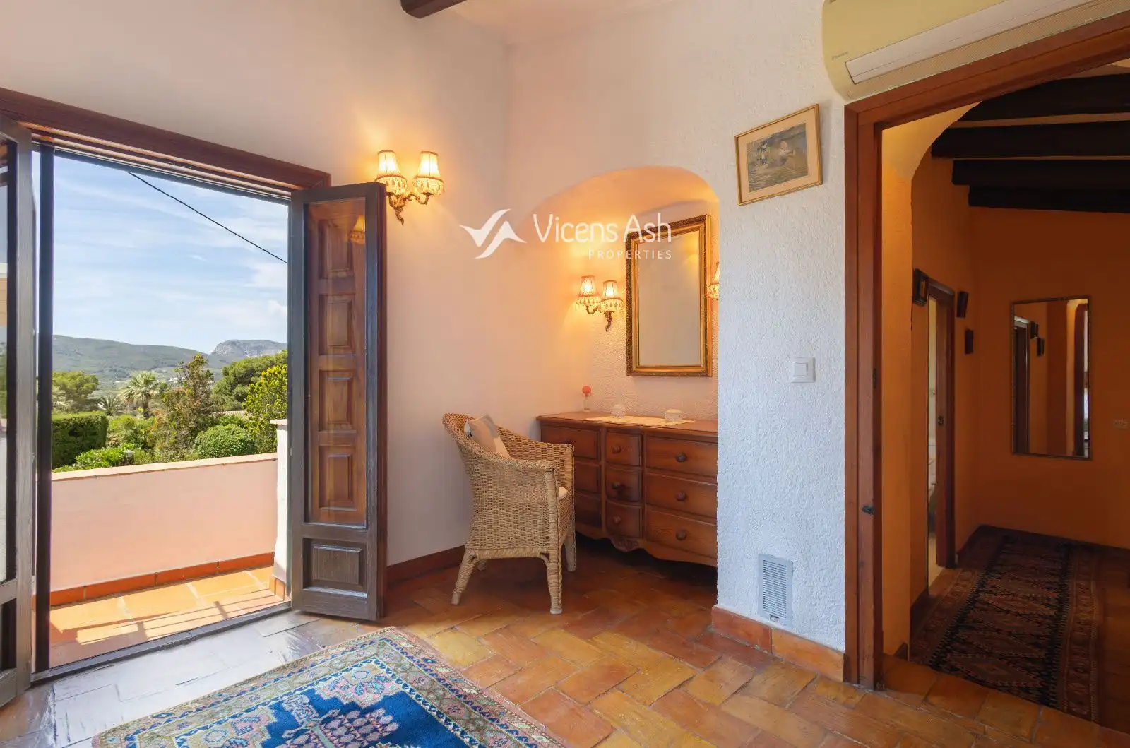Houses for sale in Jávea / Xàbia  with Storage room, Swimming Pool and Furnished