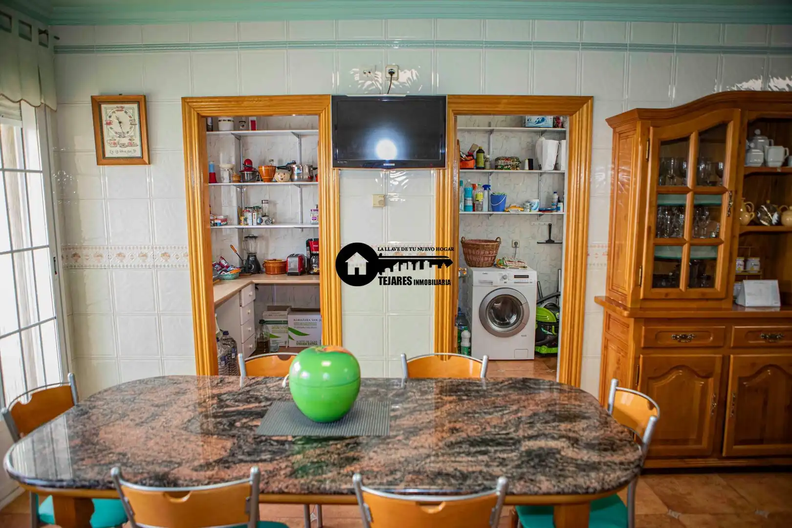 Kitchen of Buildings for sale in San Pablo