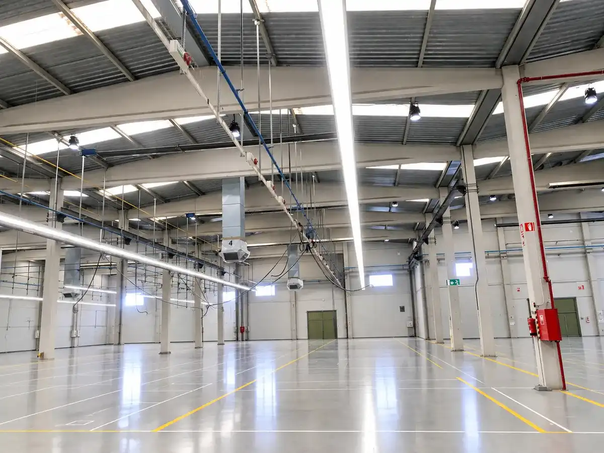 Nau industrial de lloguer a Abrera