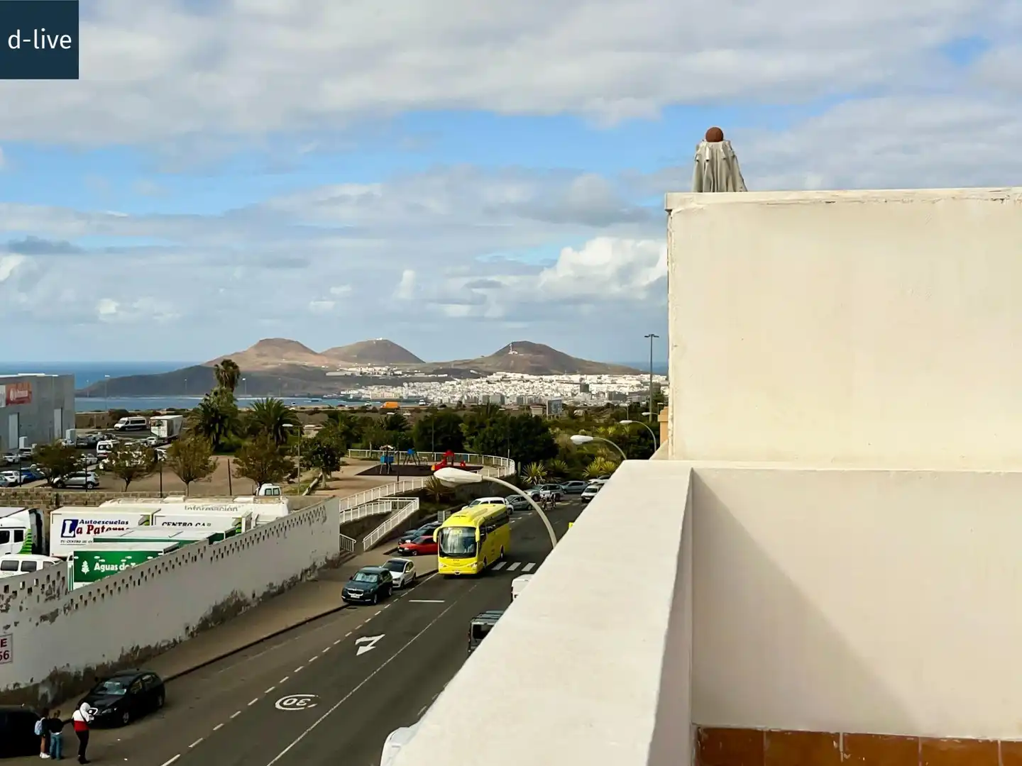 Vista exterior de Àtic en venda en Las Palmas de Gran Canaria amb Terrassa