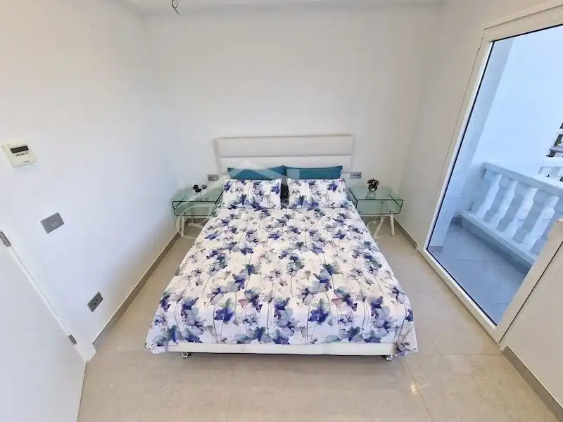 Dormitori de Casa adosada en venda en Adeje amb Aire condicionat, Jardí privat i Terrassa