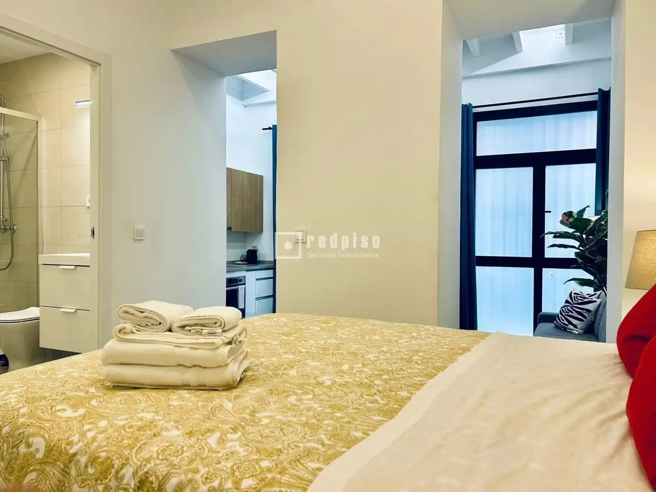 Habitación de Piso en venta en Madrid con Terraza, Amueblado y Alarma