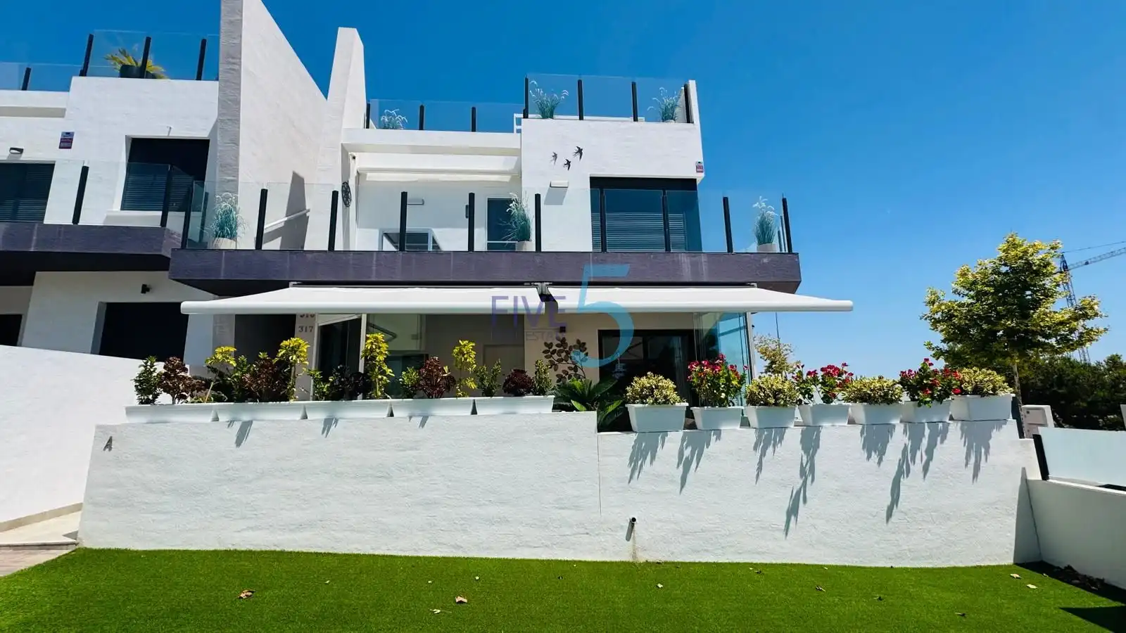 Außenansicht von Wohnung zum Verkauf in Santa Pola mit Klimaanlage, Terrasse und Schwimmbad