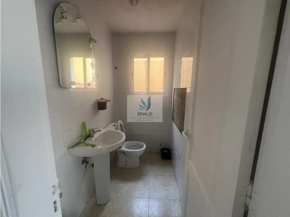 Baño de Local de alquiler en Puerto del Rosario