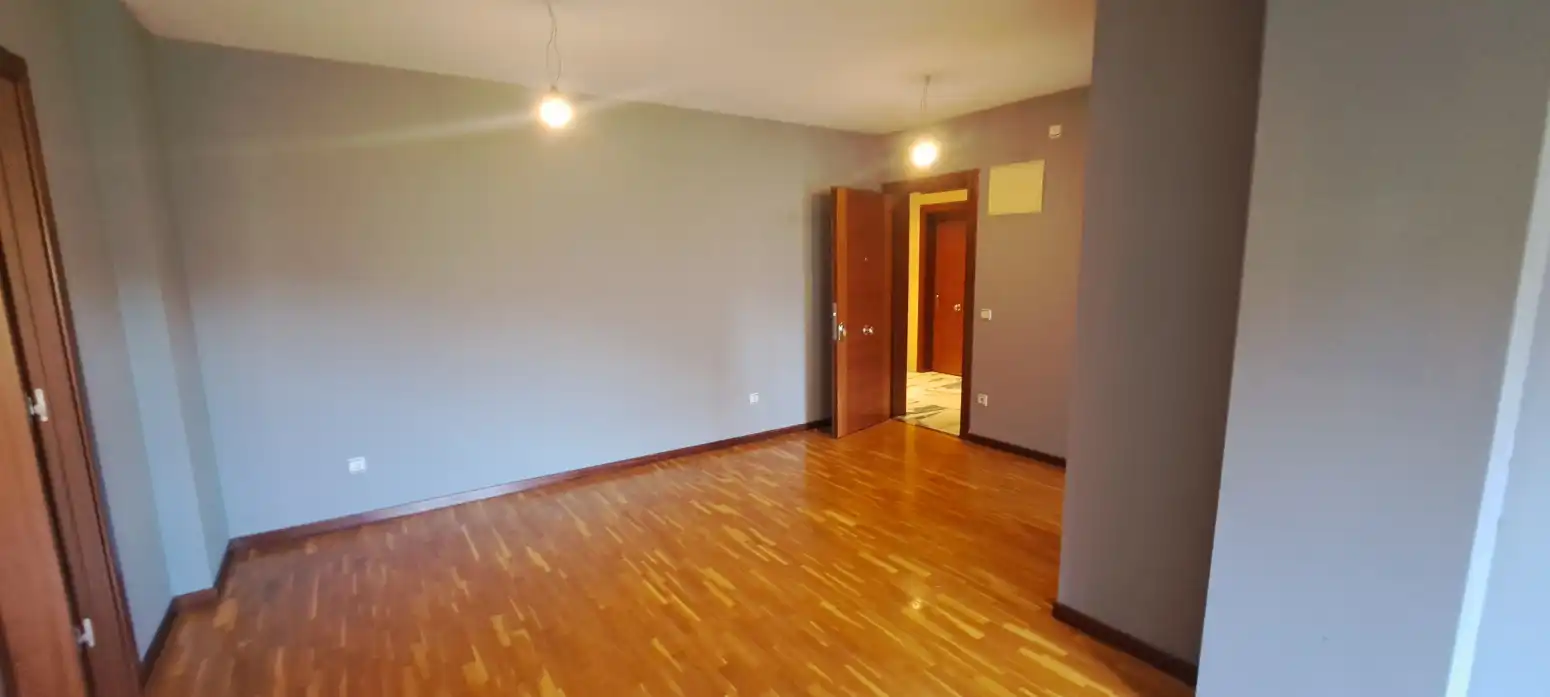 Pis en venda en Gijón  amb Calefacció i Parquet