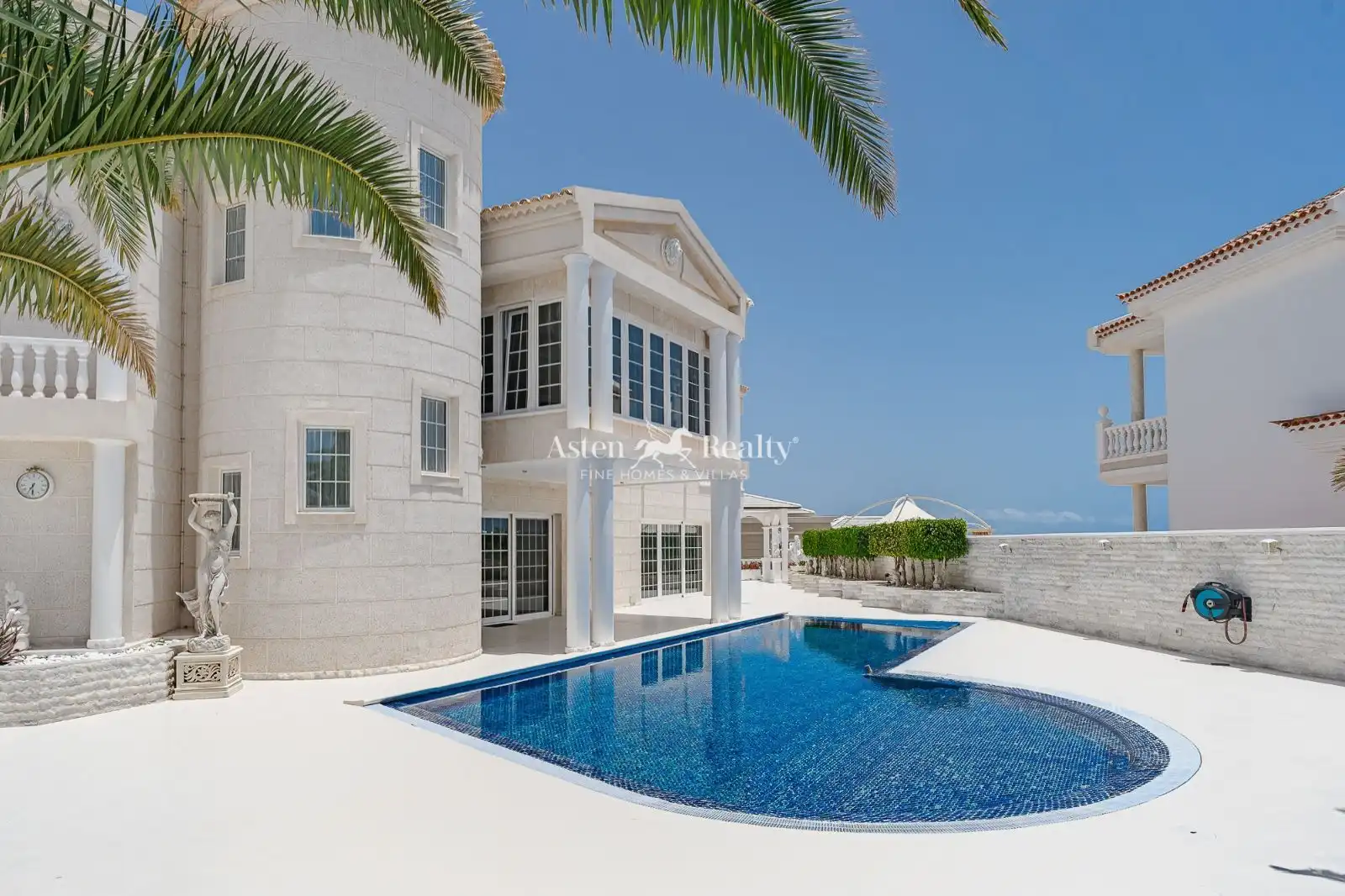 Vista exterior de Casa o chalet en venta en Adeje con Aire acondicionado, Terraza y Trastero