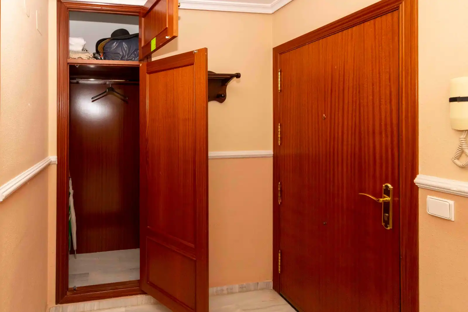 Flat for sale in Valdepasillas - La Paz - Huerta Rosales