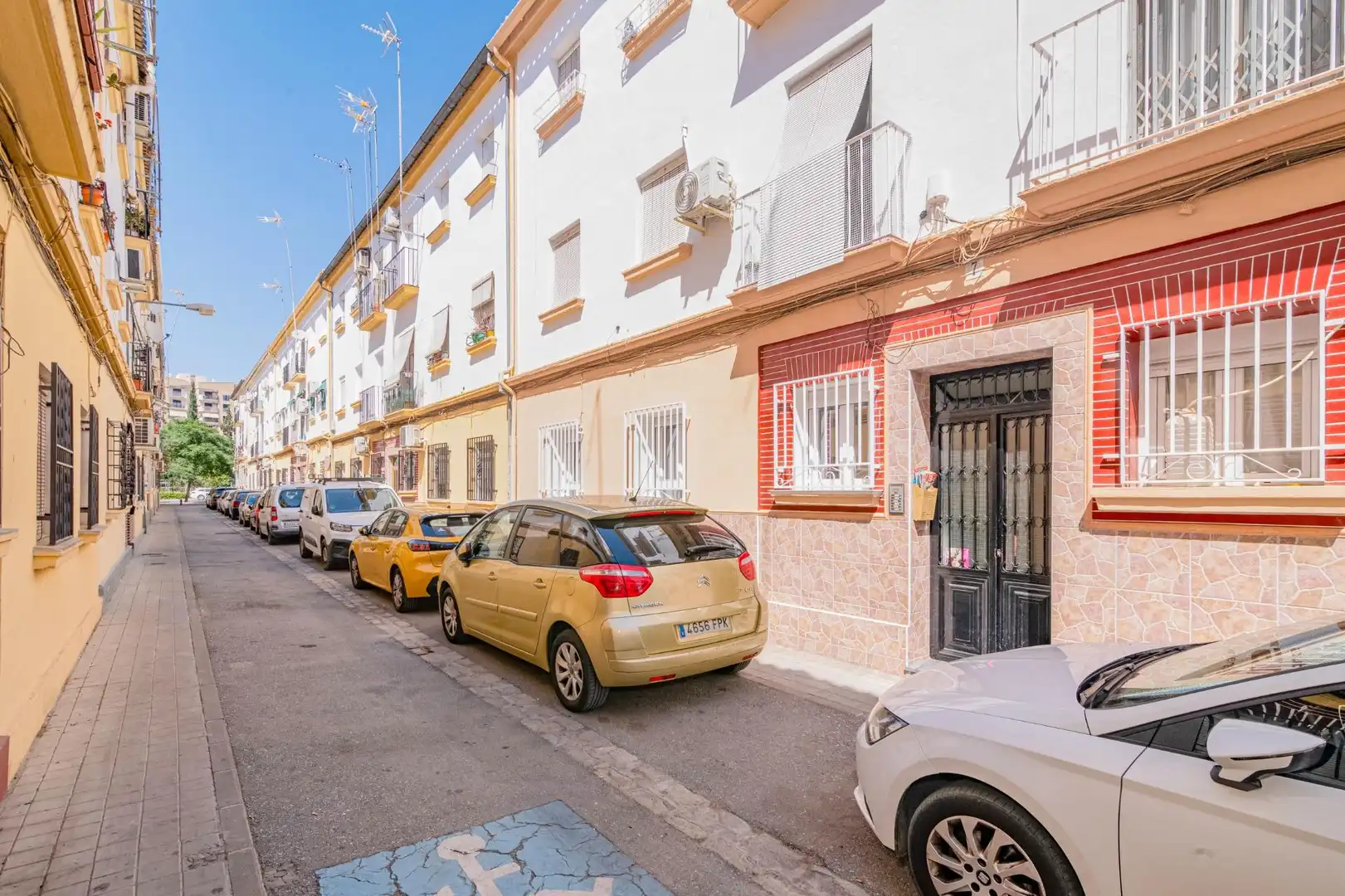 Exterior view of Ground floor for rent in Granada  with Terrace and Furnished