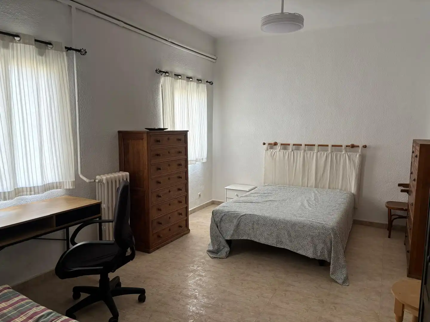 Bedroom of Flat for rent in Zaragoza  with Heating, Furnished and Oven