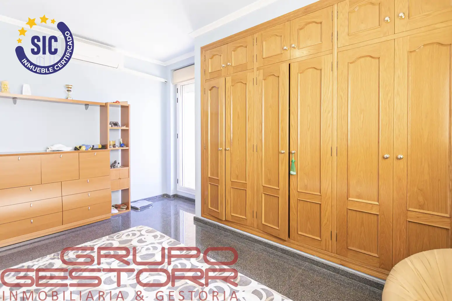 Habitación de Casa o chalet en venta en Valencia con Aire acondicionado, Calefacción y Jardín privado