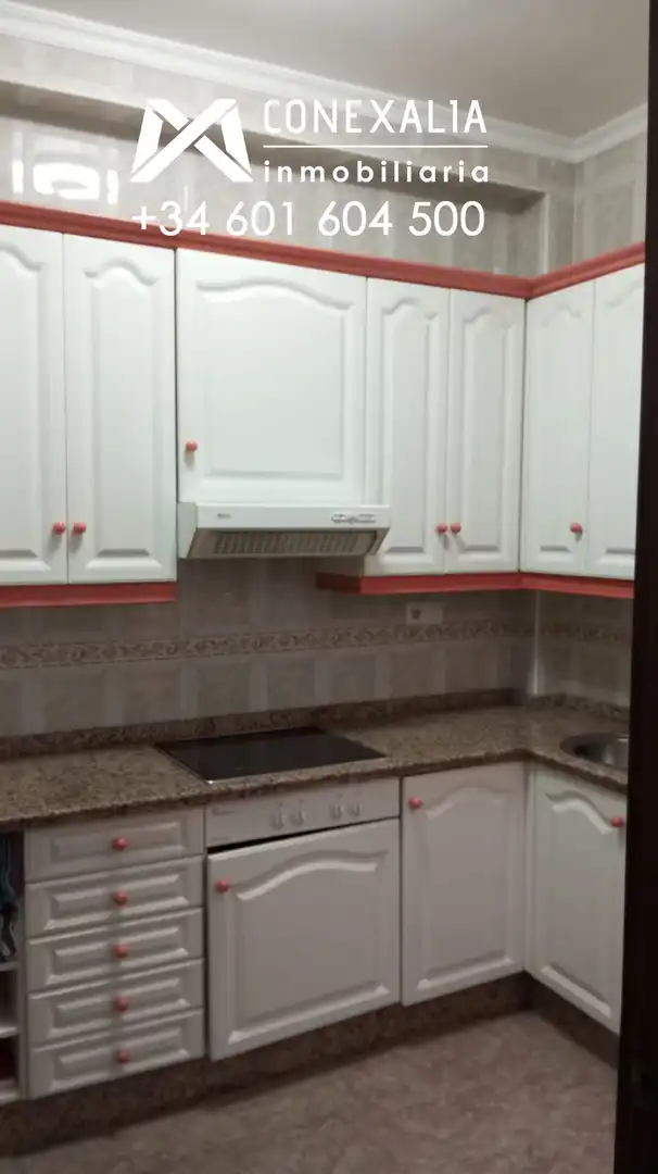 Cuina de Casa o xalet en venda en Olvera amb Terrassa i Balcó
