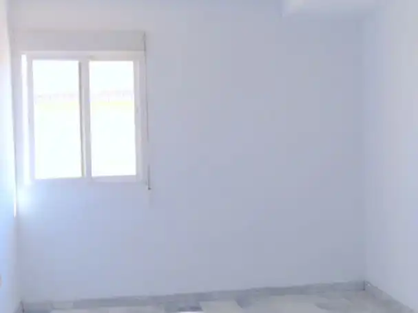 Habitación de Piso en venta en La Zubia Ciudad