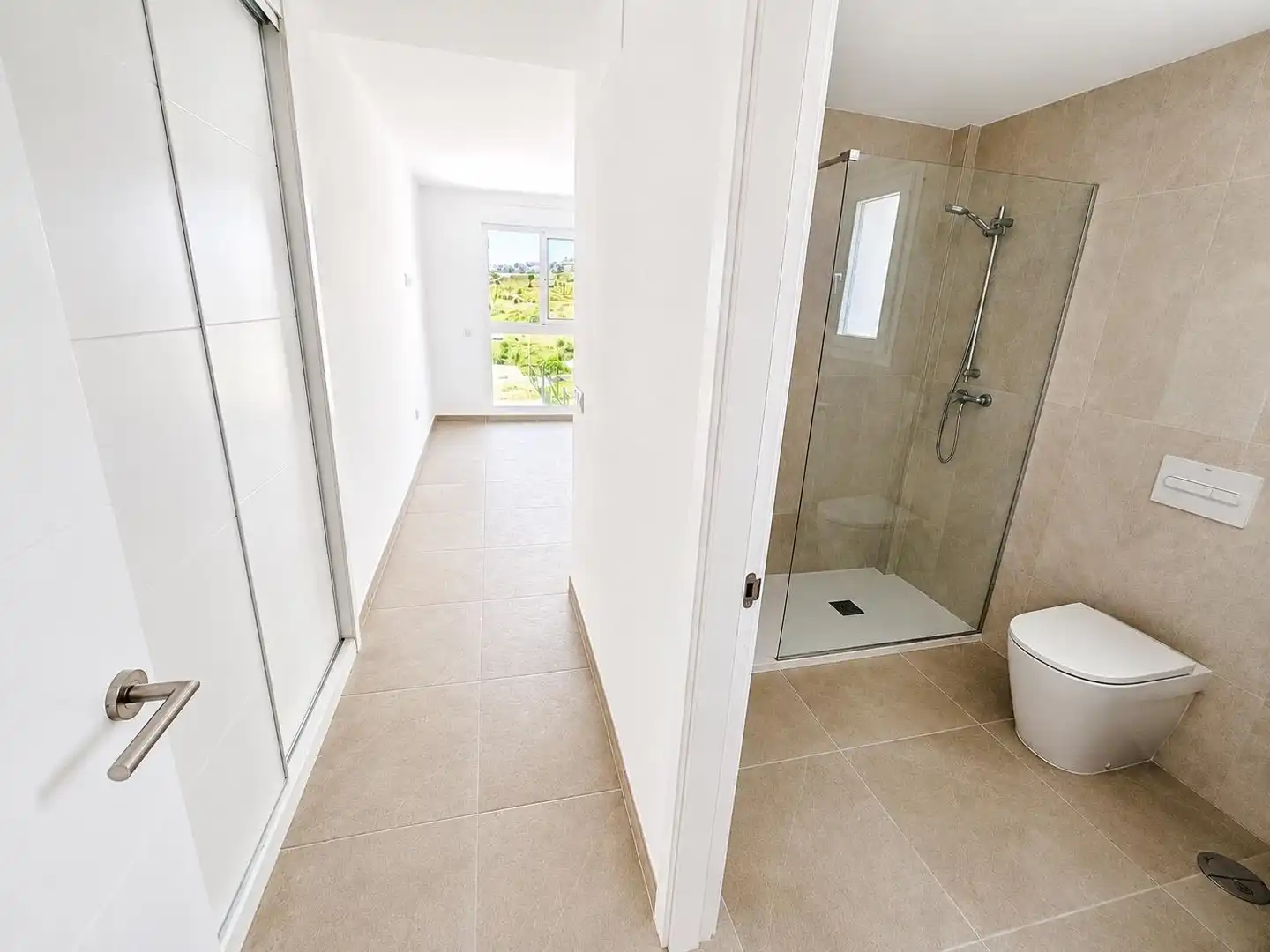 Baño de Piso en venta en Mijas con Aire acondicionado, Calefacción y Terraza