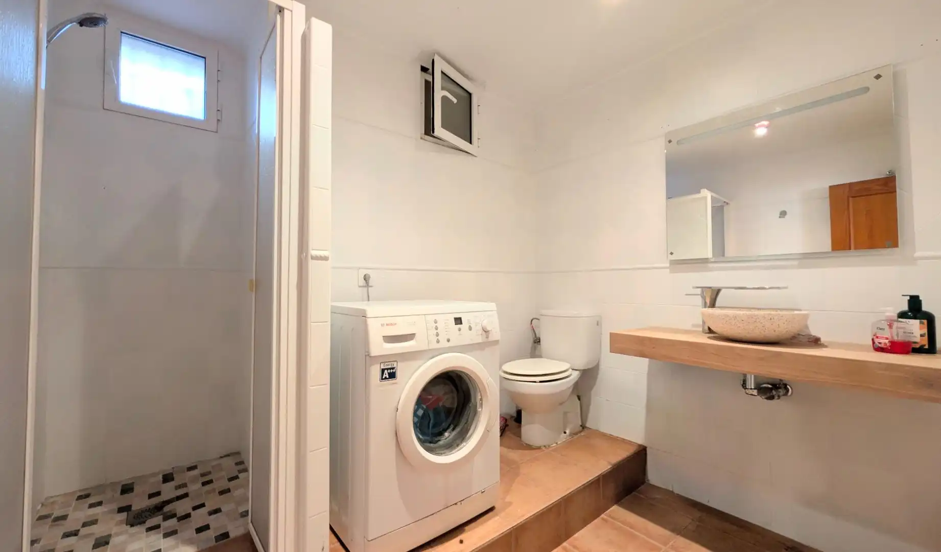 Bany de Casa o xalet en venda en Elche / Elx amb Aire condicionat, Calefacció i Jardí privat