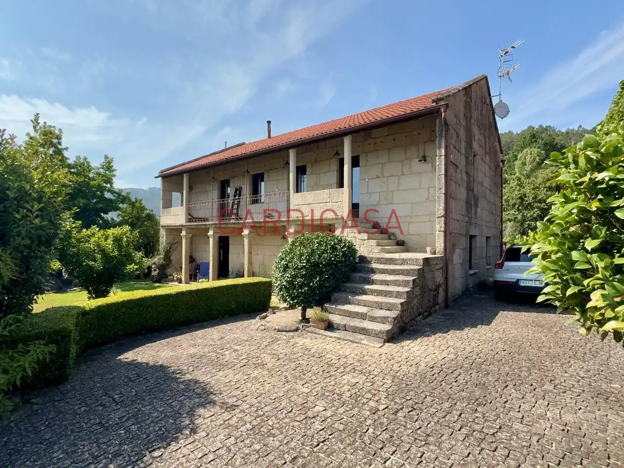 Vista exterior de Casa o xalet en venda en Mondariz amb Calefacció, Jardí privat i Terrassa