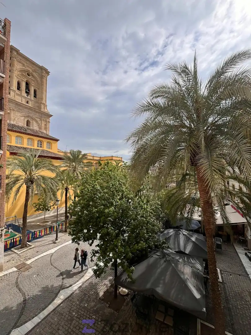 Exterior view of Flat for rent in Granada  with Air Conditioner, Heating and Washing machine