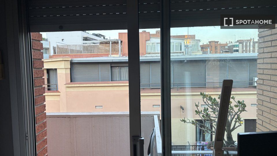 Terrassa de Pis de lloguer en L'Hospitalet de Llobregat amb Aire condicionat, Calefacció i Moblat